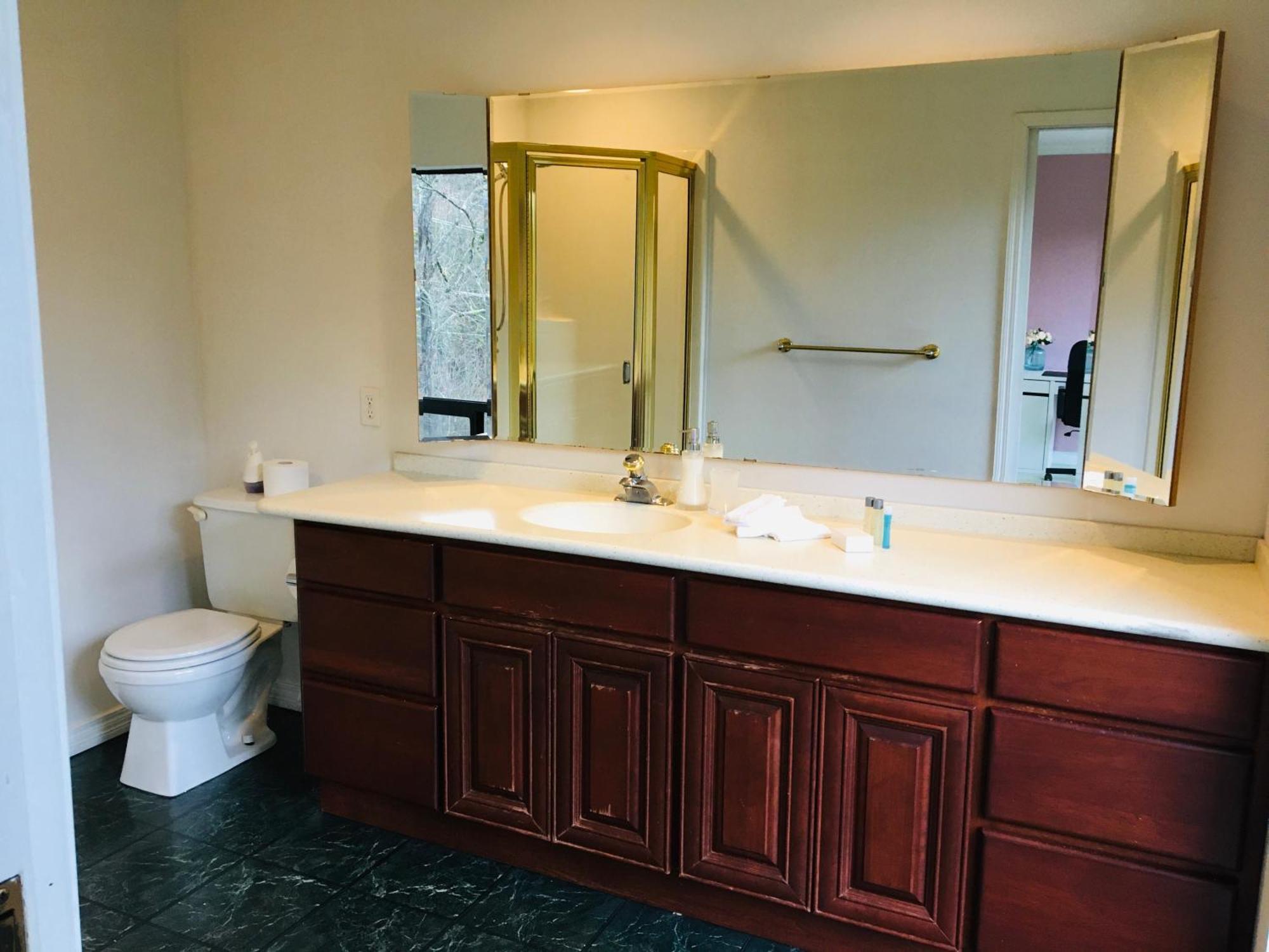 Creekside City Center Suite North Vancouver Eksteriør bilde